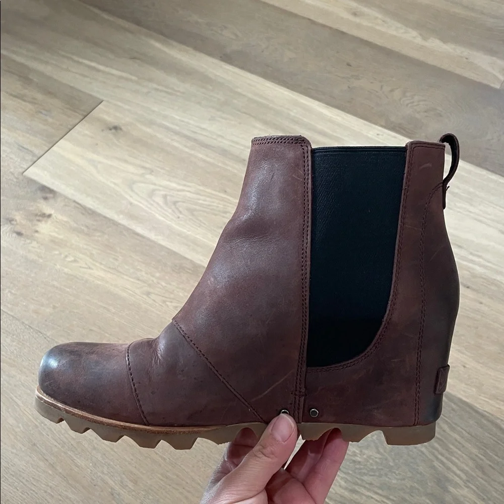 Sorel Lea Wedge Ankle Boots In Redwood/Black Women’s Size 10